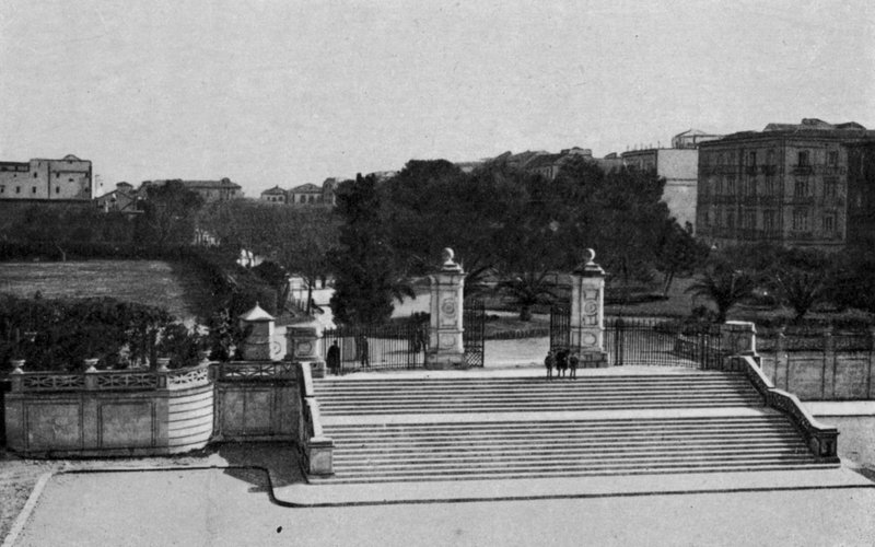 Taranto, Ingresso principale Villa Peripato (zdjęcie czarno-białe) autorstwa Italian Photographer