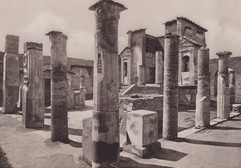 Tempio Di Iside, Świątynia Izydy (zdjęcie czarno-białe) autorstwa Italian Photographer