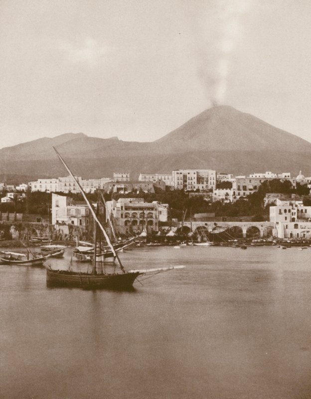 Torre Del Greco, panorama i Wezuwiusz (zdjęcie czarno-białe) autorstwa Italian Photographer
