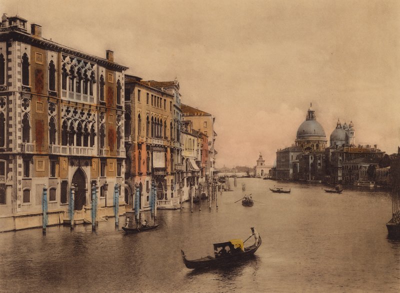 Venezia / Wenecja: Kanał Grande i kościół Salute (kolorowe zdjęcie) autorstwa Italian Photographer