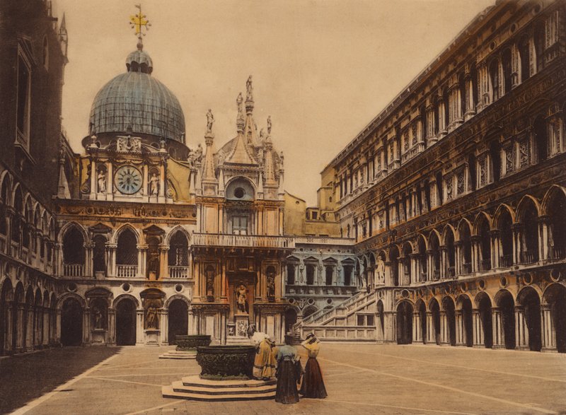 Wenecja / Wenecja: Dziedziniec Pałacu Dożów (zdjęcie kolorowe) autorstwa Italian Photographer