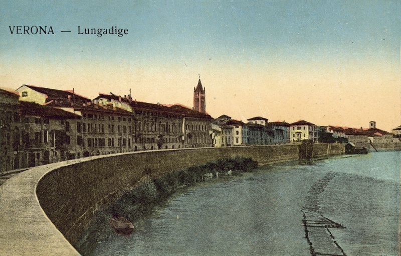Werona, Włochy, Lungadige autorstwa Italian Photographer