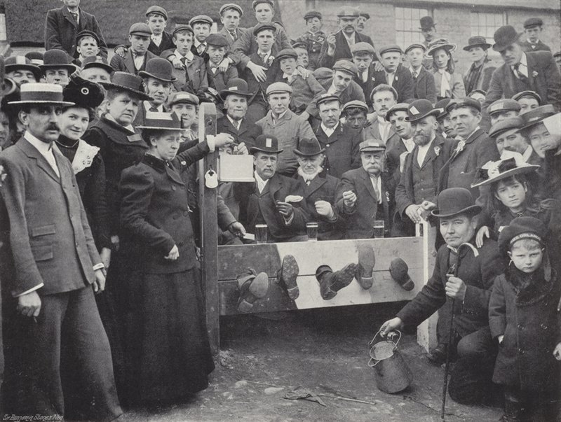 Corby Pole Fair, w zapasach autorstwa J. Benjamin Stone