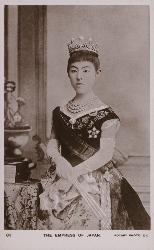 Cesarzowa Shoken, żona cesarza Japonii Meiji (zdjęcie czarno-białe) autorstwa Japanese Photographer