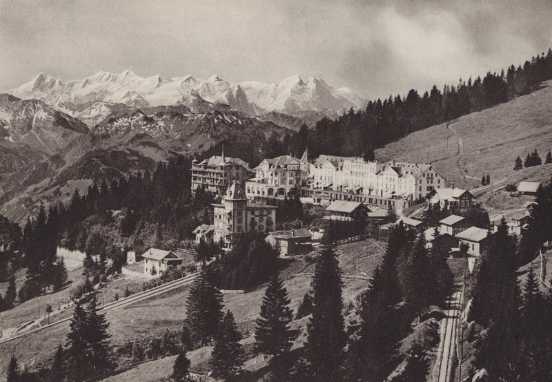 Grand Hotel, Rigi Kaltbad, położony przy kolejce zębatej Vitznau Rigi Kulm (zdjęcie czarno-białe) autorstwa Jean Gaberell