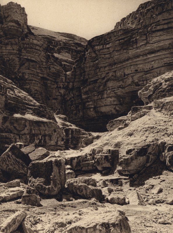 Wadi en-Nar (czarno-białe zdjęcie) autorstwa Karl Grober