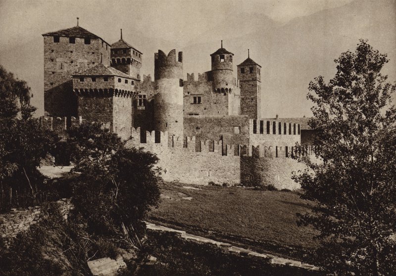 Włochy: Castello Fenis, Val d