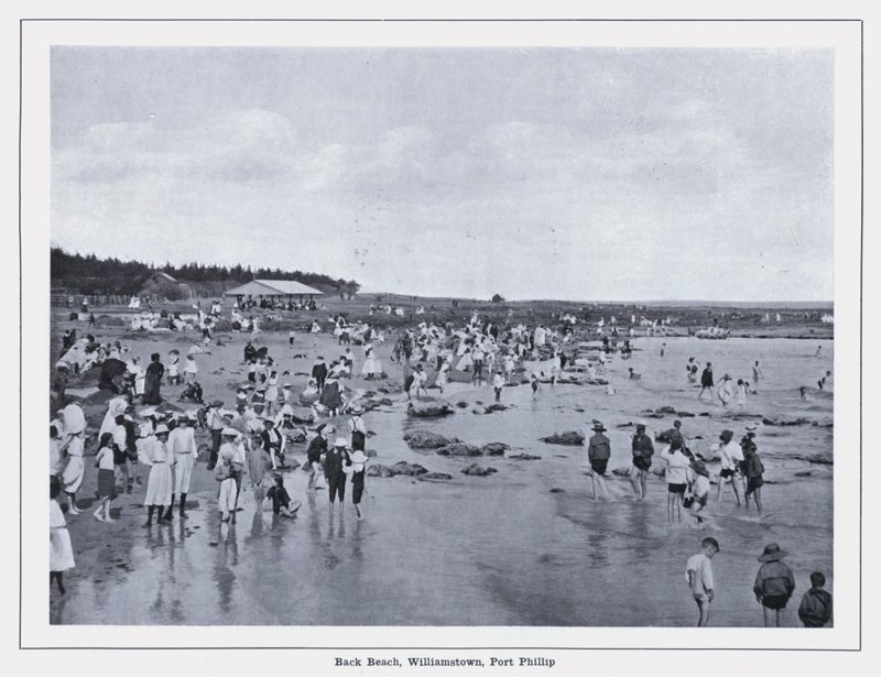 Back Beach, Williamstown, Port Phillip (zdjęcie czarno-białe) autorstwa Photographer Australian