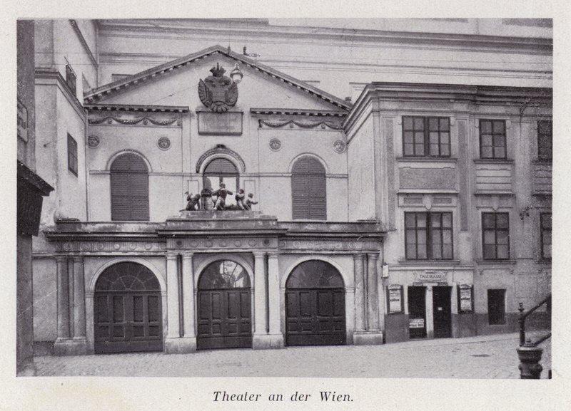 Teatr w Wiedniu (zdjęcie czarno-białe) autorstwa Austrian Photographer