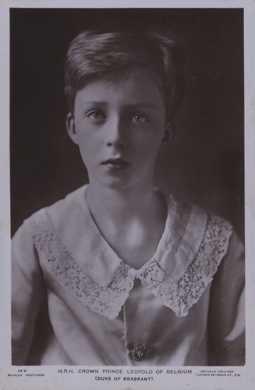 Książę koronny Leopold, późniejszy król Belgii Leopold III (zdjęcie czarno-białe) autorstwa Photographer Belgian
