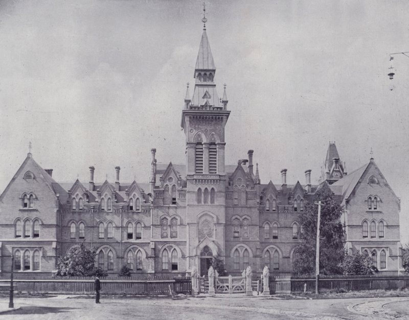 Kanada: Knox College, Toronto (czarno-białe zdjęcie) autorstwa Photographer Canadian