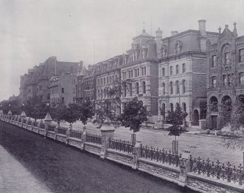 Kanada: Wellington Street, Ottawa (zdjęcie czarno-białe) autorstwa Photographer Canadian
