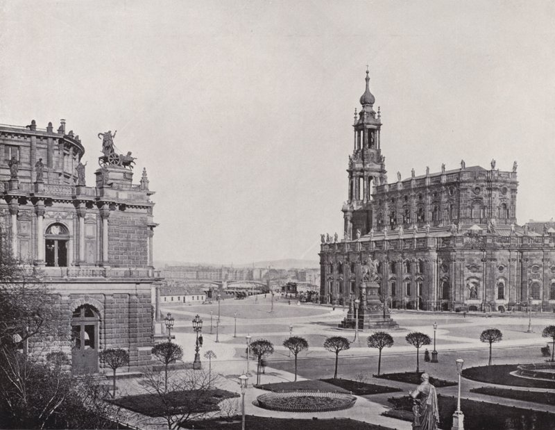 Widok z Zwingerwall na Theaterplatz (zdjęcie czarno-białe) autorstwa Photographer German
