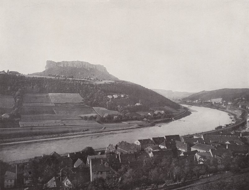 Lilienstein (zdjęcie czarno-białe) autorstwa Photographer German