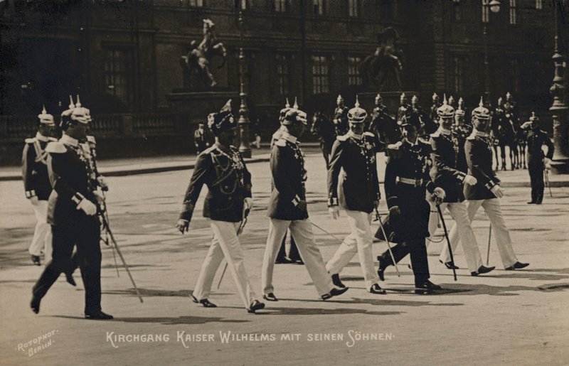 Kaiser Wilhelm II i jego synowie (zdjęcie czarno-białe) autorstwa Photographer German