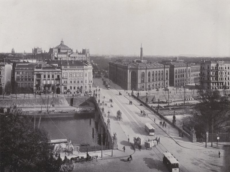 Most Moltke i budynek Sztabu Generalnego (zdjęcie czarno-białe) autorstwa Photographer German