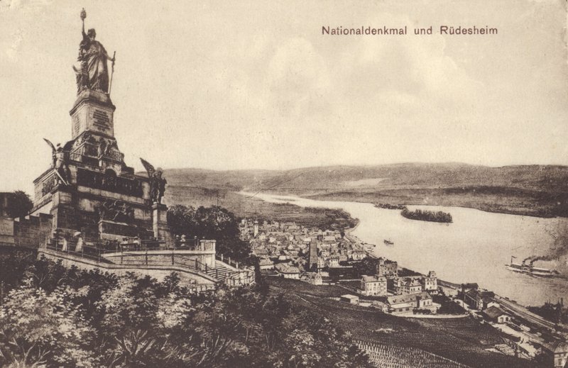 Nationaldenkmal, pomnik upamiętniający zjednoczenie Niemiec, Rudesheim nad Renem, Hesja (zdjęcie czarno-białe) autorstwa Photographer German