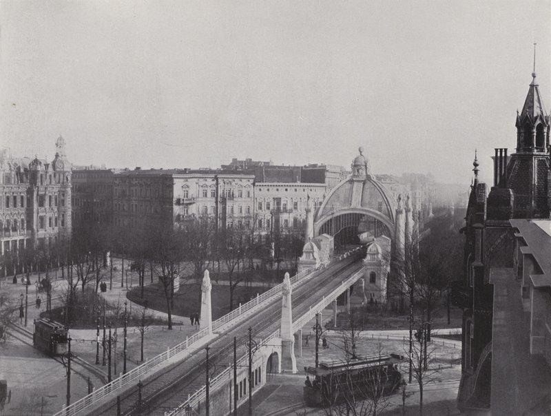 Nollendorfplatz, stacja Der Hochbahn (zdjęcie czarno-białe) autorstwa Photographer German