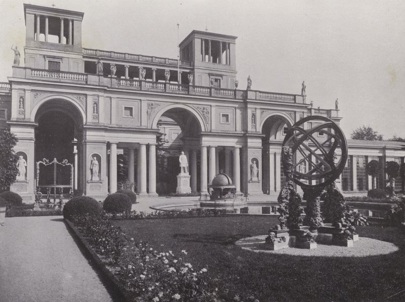 Poczdam, Sanssouci, Oranżeria (zdjęcie czarno-białe) autorstwa Photographer German