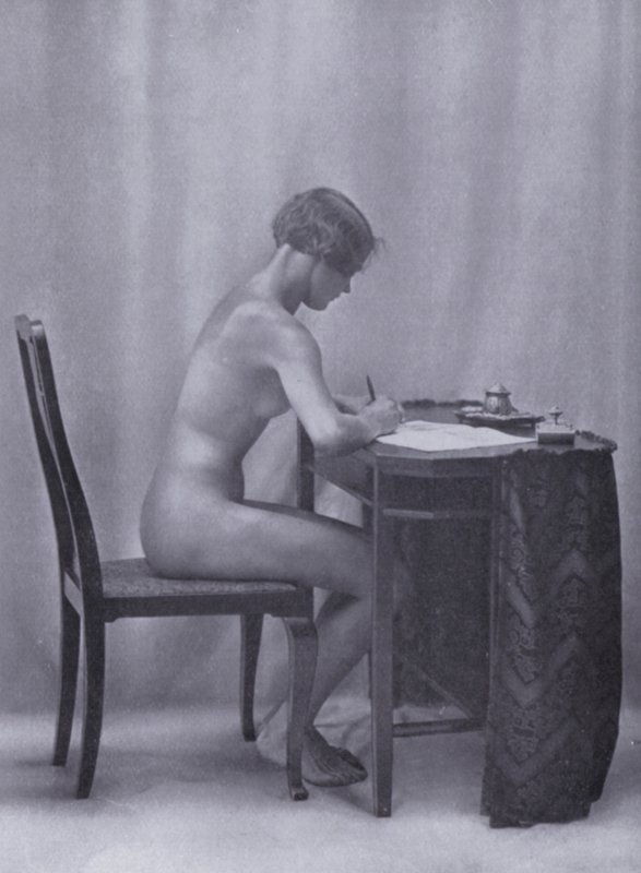 Ciało piękne, kultura fizyczna dla kobiet (zdjęcie czarno-białe) autorstwa Photographer German