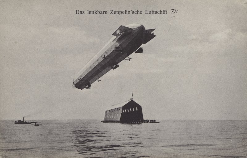 Zeppelin LZ III (zdjęcie czarno-białe) autorstwa Photographer German
