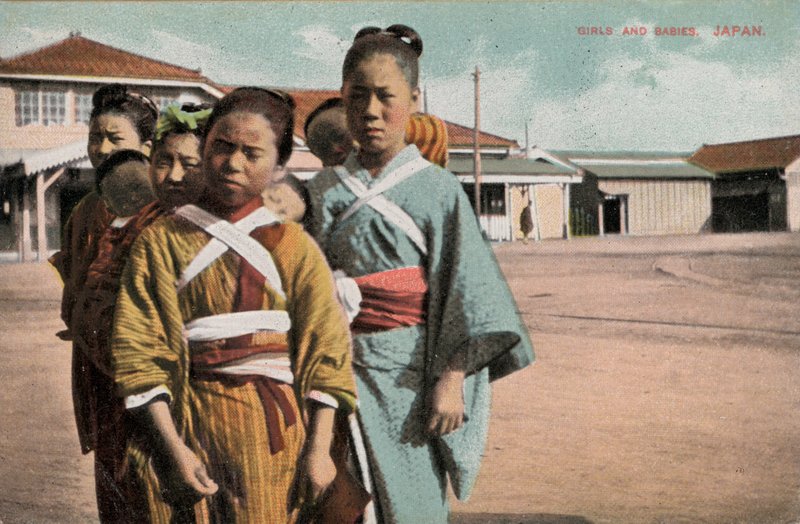 Dziewczyny i niemowlęta, Japonia (zdjęcie) autorstwa Photographer Japanese