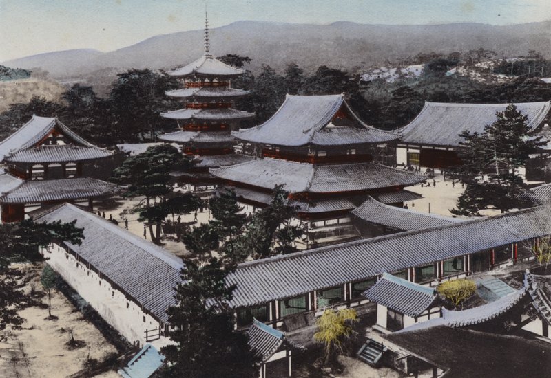 Japonia, ok. 1912: Horyu-ji, najstarsza świątynia buddyjska w Japonii, zbudowana około 1300 lat temu, Yamato (zdjęcie) autorstwa Photographer Japanese