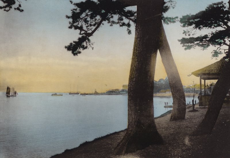 Japonia, Ki. 1912: Kiedy Mike jest blisko (zdjęcie) autorstwa Photographer Japanese