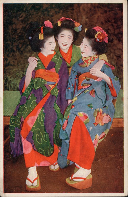 Trzy młode Japonki w tradycyjnych strojach (zdjęcie) autorstwa Photographer Japanese