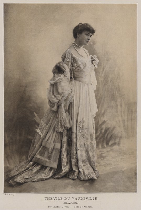 Berthe Cerny jako Jeannine w dekadencji autorstwa Reutlinger Studio