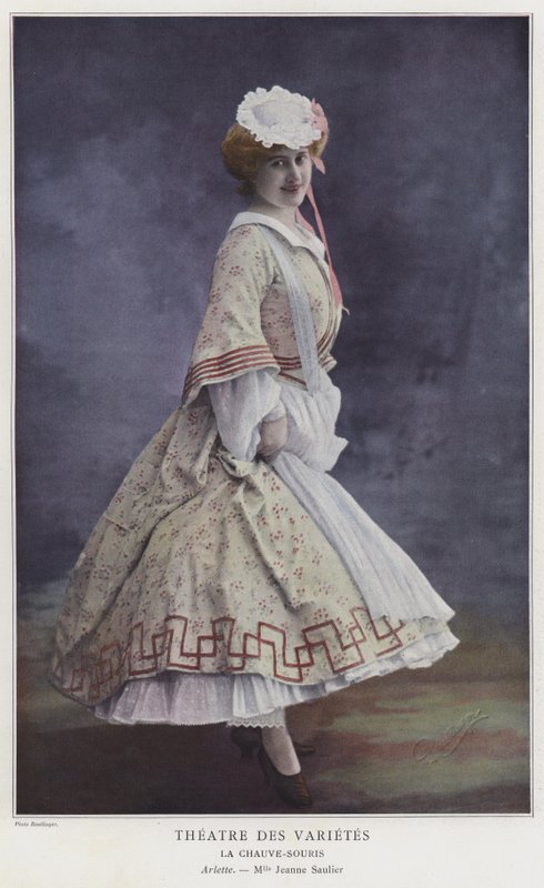 Jeanne Saulier jako Arlette w La Chauve-Souris (kolorowe zdjęcie) autorstwa Reutlinger Studio