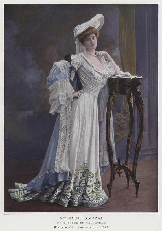 Paule Andrale jako Roseline Denis w L