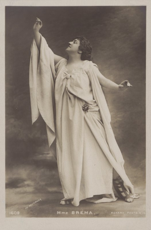 Marie Bremen, angielska piosenkarka mezzosopranowa autorstwa Reutlinger Studio