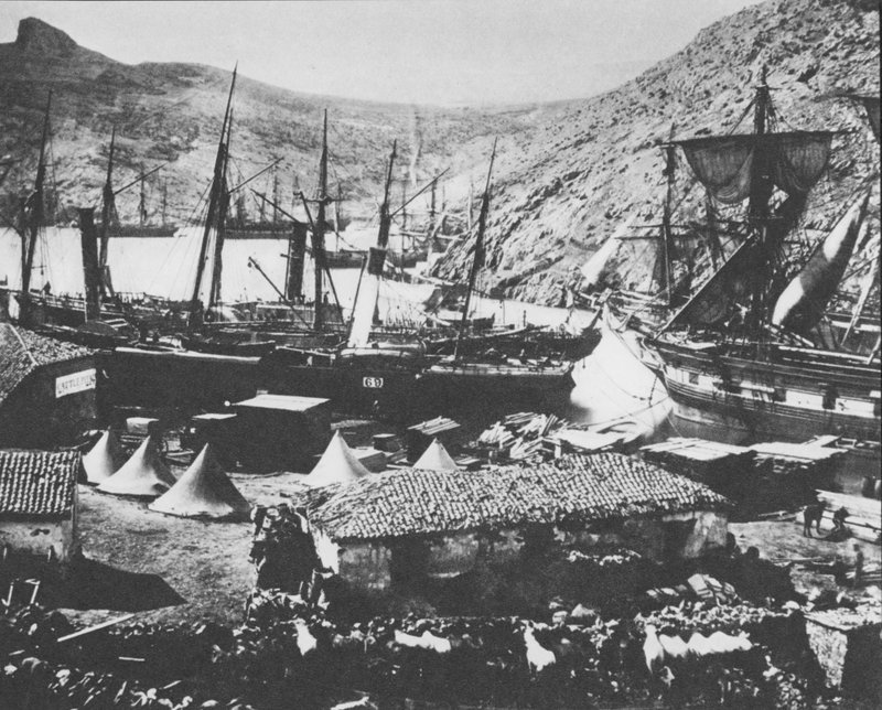 Port w kominiarce podczas wojny krymskiej autorstwa Roger Fenton