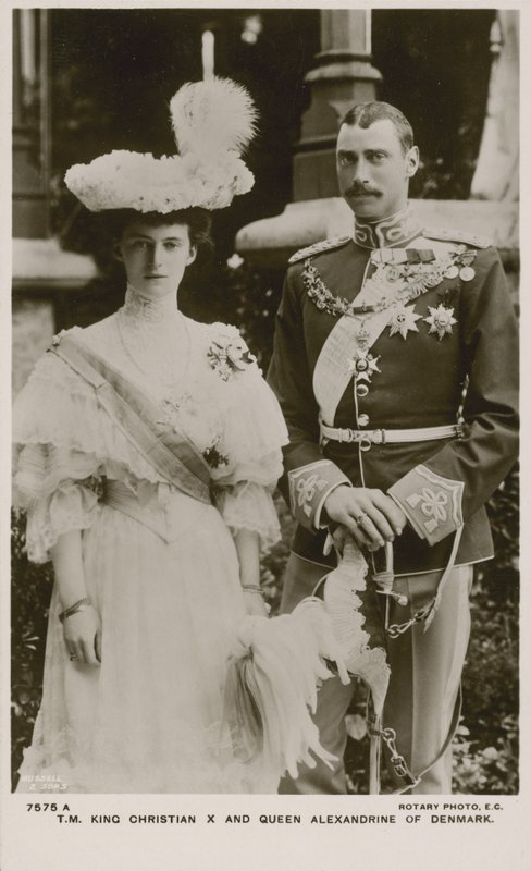 Król Christian X i królowa Aleksandryna Danii (zdjęcie czarno-białe) autorstwa Russian Photographer