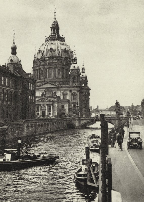 Berlin: Dom; Katedra (zdjęcie czarno-białe) autorstwa Sasha Stone