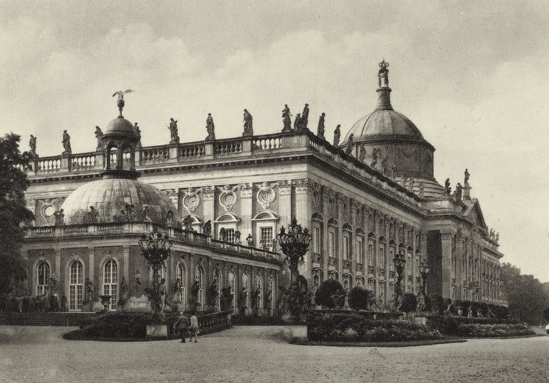 Poczdam, Neues Palais; Nowy Pałac (zdjęcie czarno-białe) autorstwa Sasha Stone