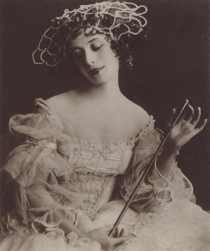 Pavlova w „Fairy Doll” (czarno-białe zdjęcie) autorstwa Saul Bransburg