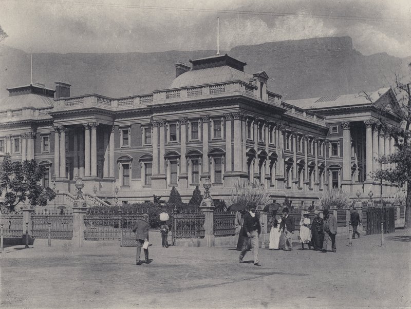Houses of Parliament, Cape Town (zdjęcie czarno-białe) autorstwa South African Photographer