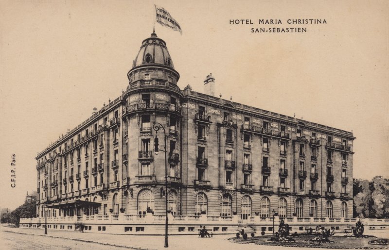 Hotel Maria Christina, San-Sebastien (zdjęcie czarno-białe) autorstwa Spanish Photographer