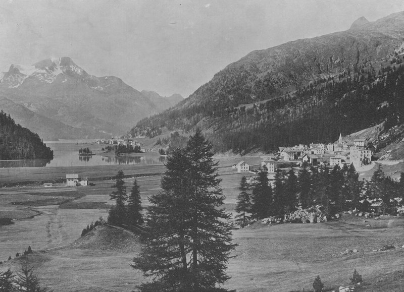 Camphor et Silvaplana (zdjęcie czarno-białe) autorstwa Swiss Photographer