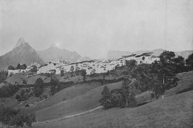 Gruyere (zdjęcie czarno-białe) autorstwa Swiss Photographer