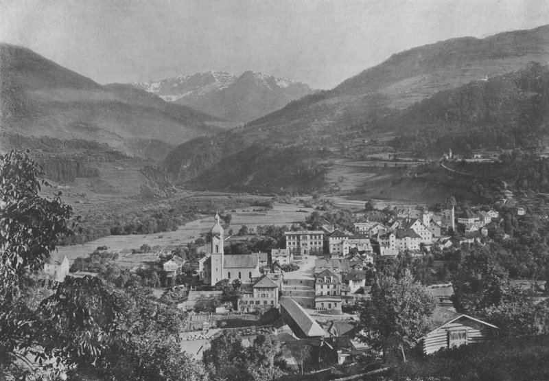 Ilanz, Widok ogólny (zdjęcie czarno-białe) autorstwa Swiss Photographer