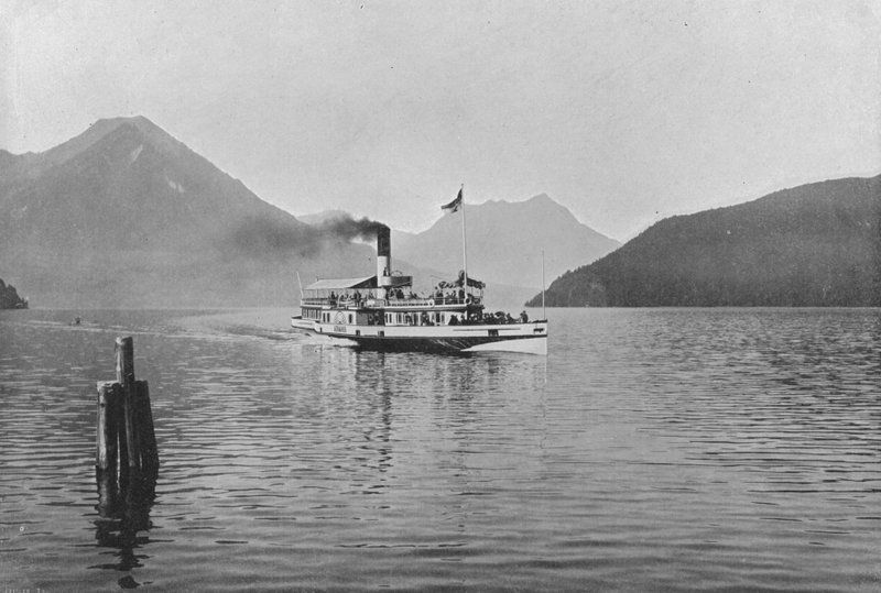 Lac des IV Cantons, widok z Vitznau (zdjęcie czarno-białe) autorstwa Swiss Photographer
