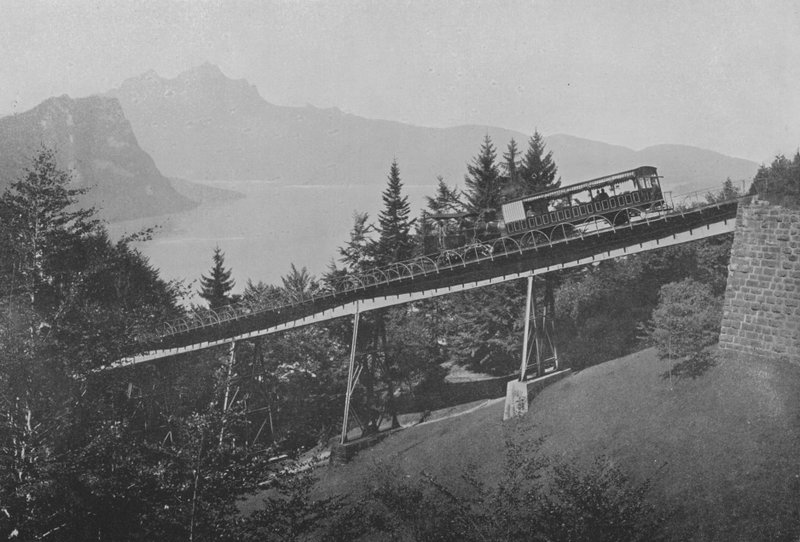 Ligne du Righi, Pont du Schnurtobel (zdjęcie czarno-białe) autorstwa Swiss Photographer