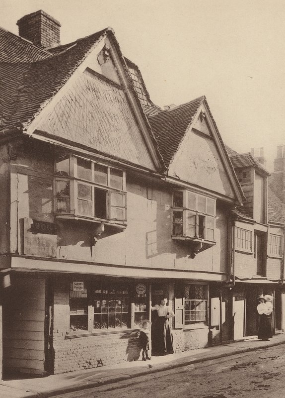 W North Lane, Canterbury, Kent (zdjęcie czarno-białe) autorstwa William Galsworthy Davie