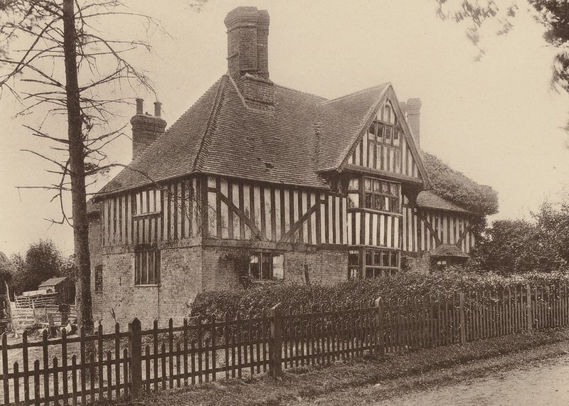 Yew-Tree Farm, niedaleko Beckley i Northiam, Sussex (zdjęcie czarno-białe) autorstwa William Galsworthy Davie