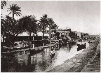 Ashar Creek prowadzący do Shatt al-Arab, Basra, Irak, 1925.
