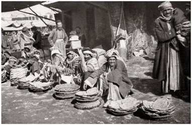 Suq El Khubur, rodzimy rynek chleba, Bagdad, Irak, 1925.