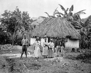 Chata czarnych mieszkańców, Jamajka, około 1905 roku.